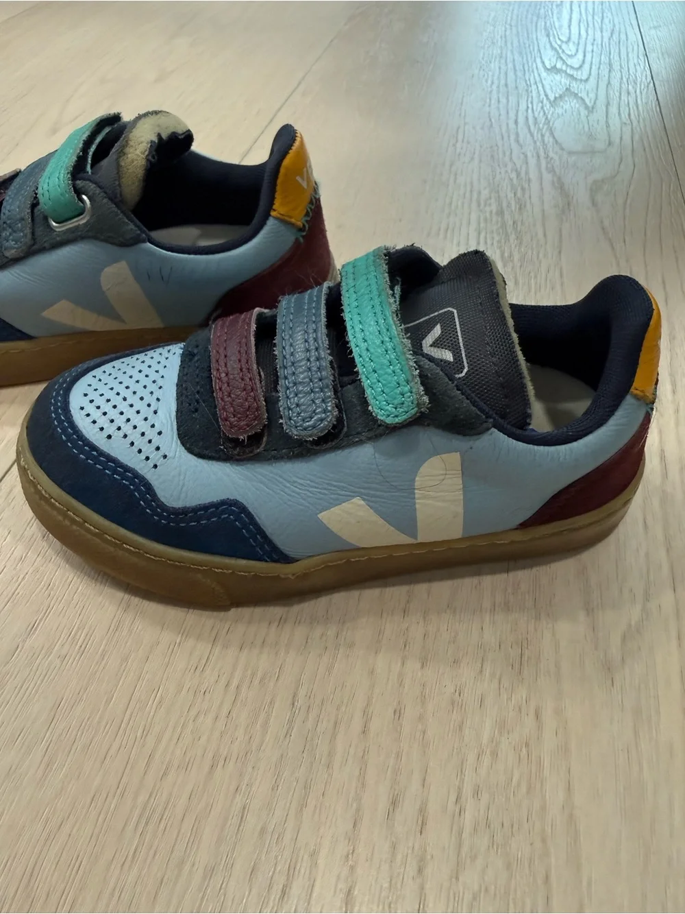 Veja Kids Light Blue Multi-Stripe Velcro Sneakers | 27 (10C)